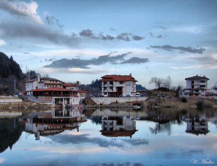 Ribkata Family Hotel Smoljan Esterno foto